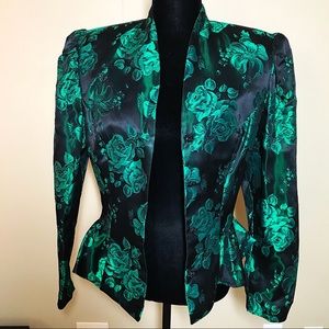 ☘️ Gorgeous black and green roses blazer